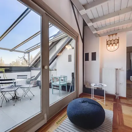 Fine Three-bedroom Gregorciceva Apartment Laibach