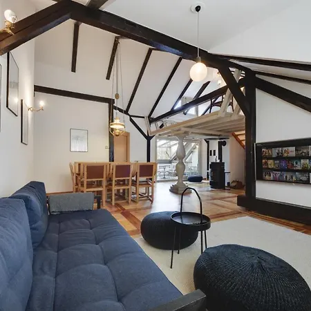 Fine Three-bedroom Gregorciceva Apartment *